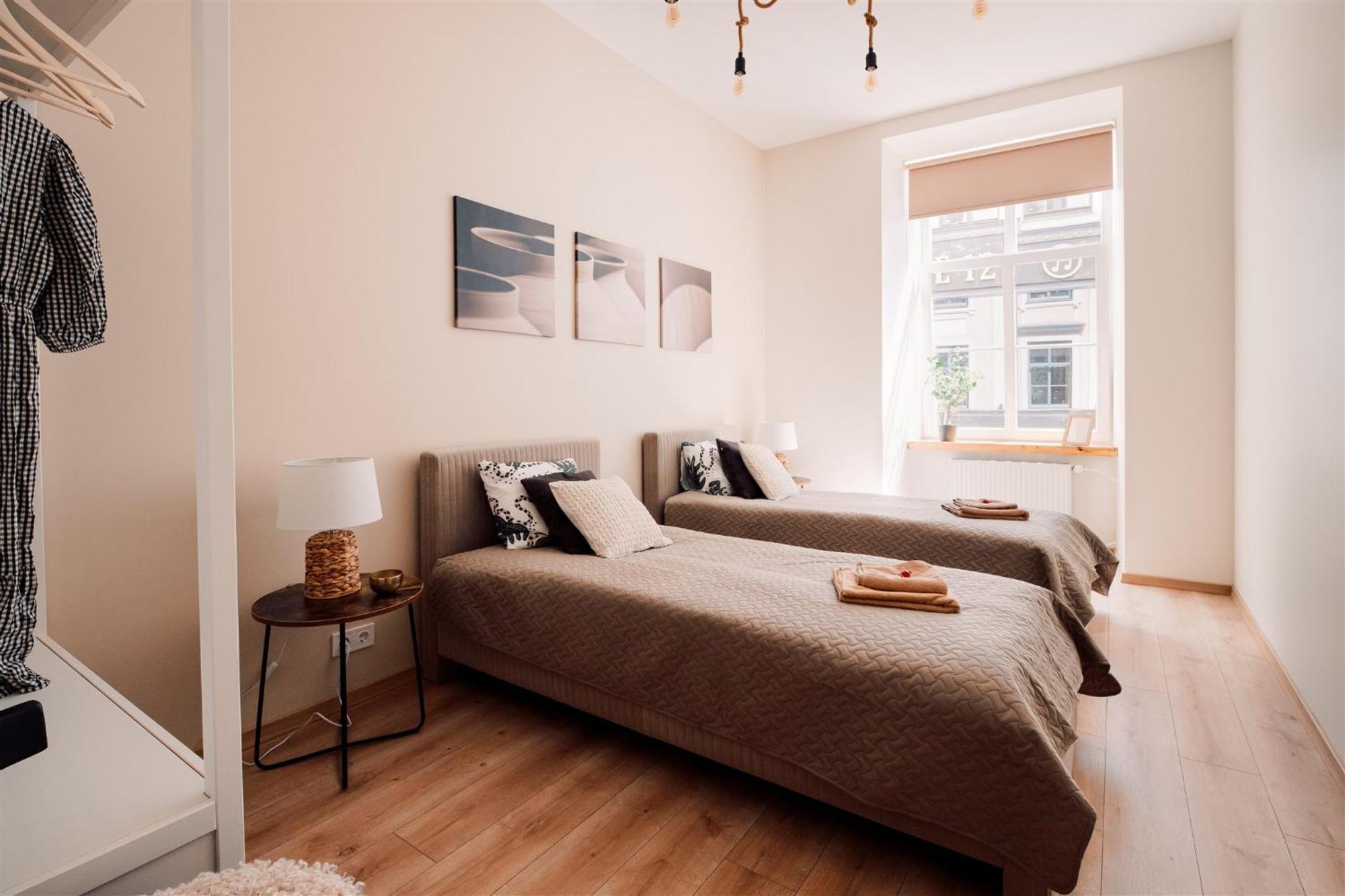 Harmony Apartment/9 Guests/ 4 Bedroom / Old Town Appartamento Riga